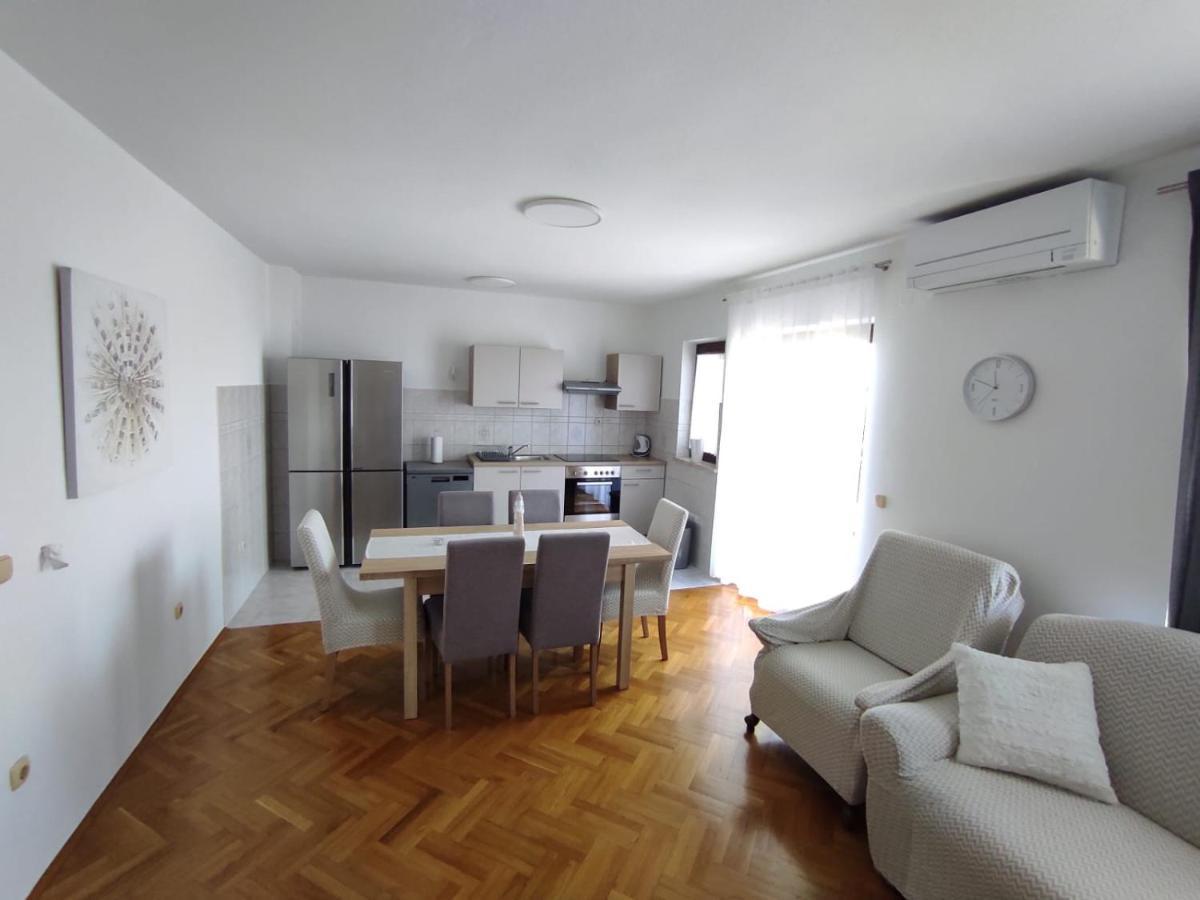 Apartament House Silva Podstrana Zewnętrze zdjęcie