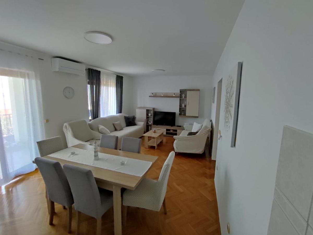 Apartament House Silva Podstrana Zewnętrze zdjęcie